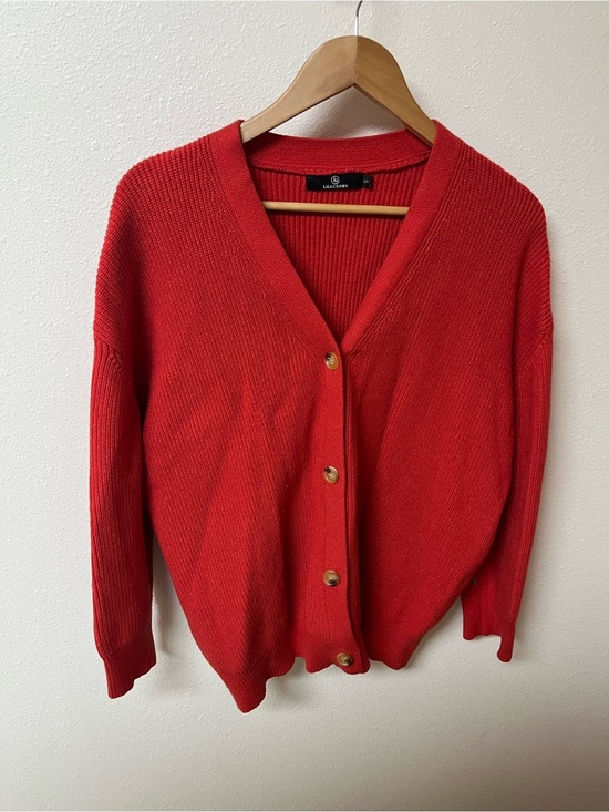 LILLUSORY Sweaters - Coral colored V-Neck Button Front Cardigan Sweater women’s size S